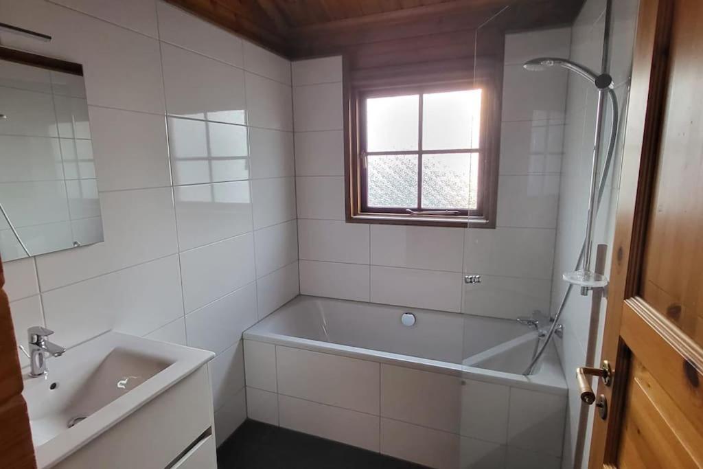 Sauna Bungalow Uppsala Gramsbergen ภายนอก รูปภาพ